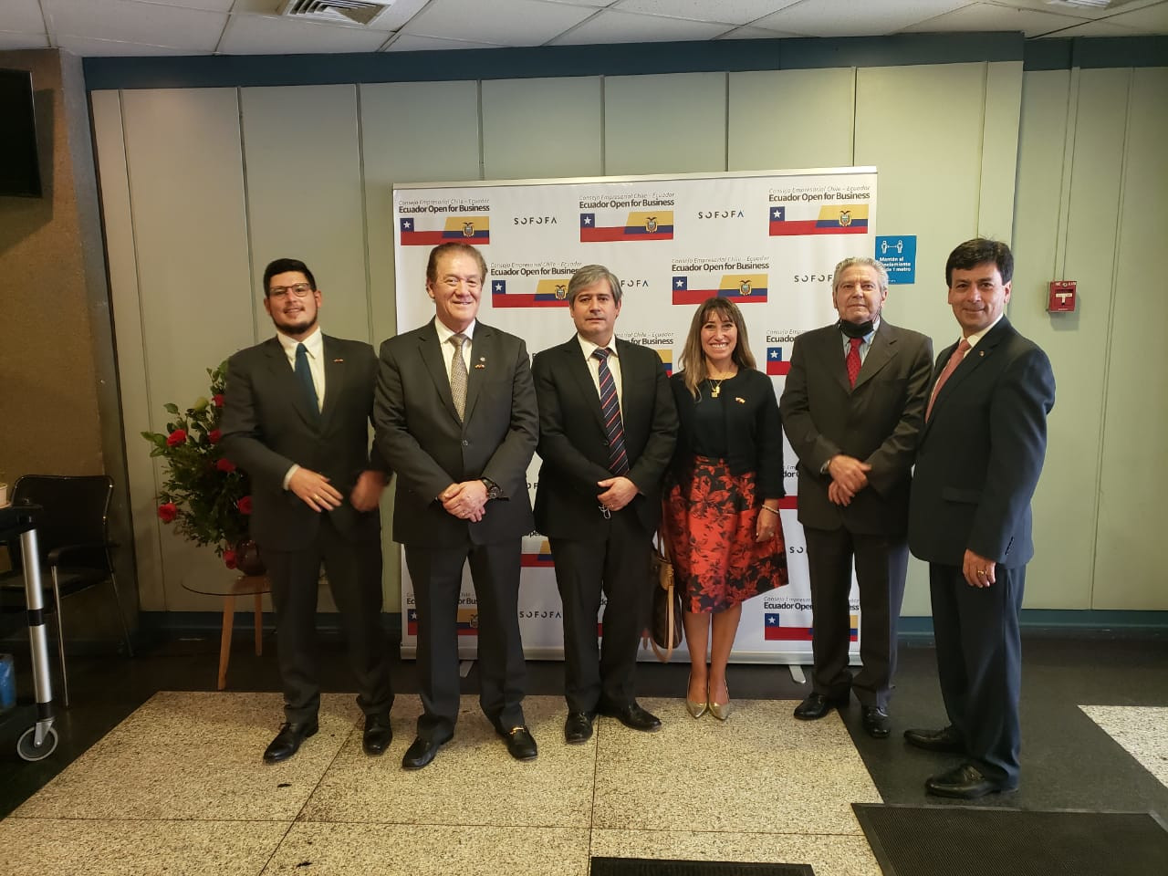 Miembros de las cámaras hermanas de Comercio Ecuatoriano Chilena y Chilena Ecuatoriana